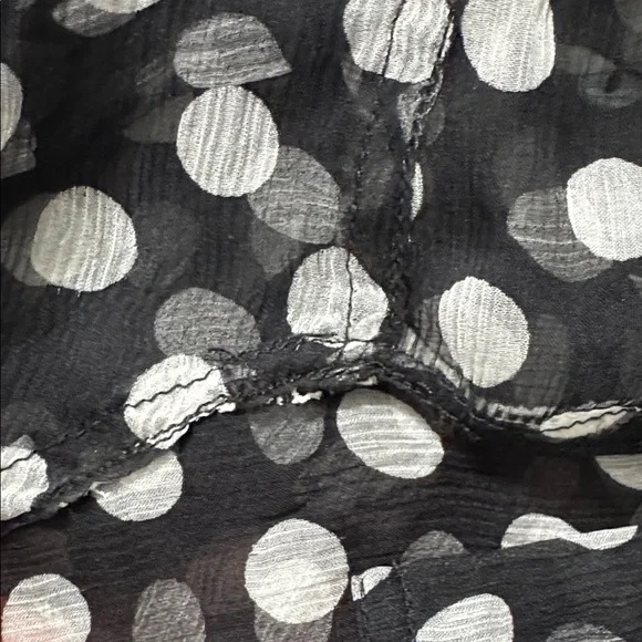 Elizabeth and James 100% Silk Black and White Polka Dot Button Front Blouse Top - Picture 15 of 15